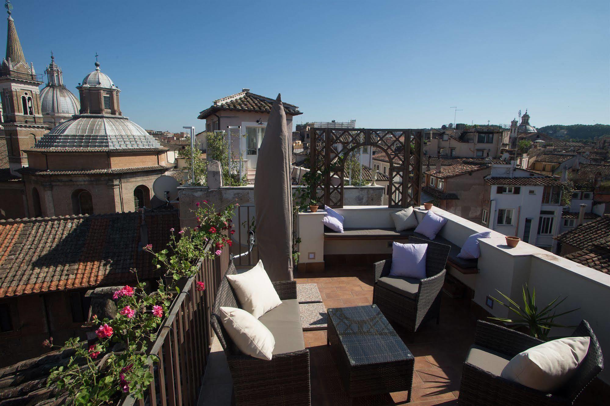 Relais Arco Della Pace Guest house